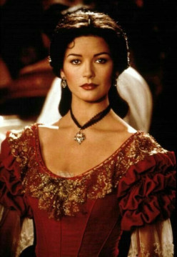 catherine-zeta-jones-as-elena-in-the-mask-of-zorro-v0-7v782y112rlc1.jpg